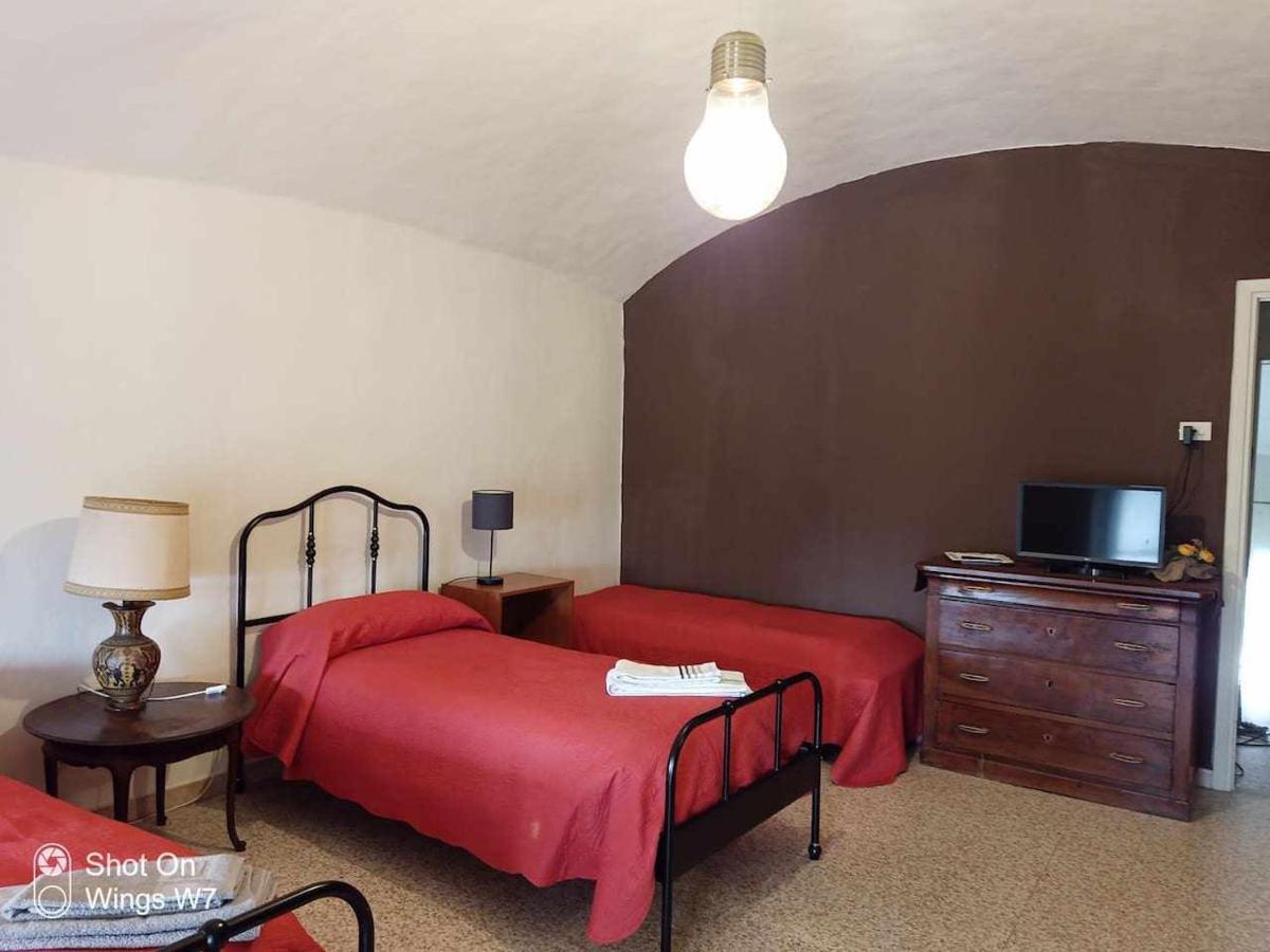 Beb Infamiglia Bed & Breakfast Cascinette ภายนอก รูปภาพ