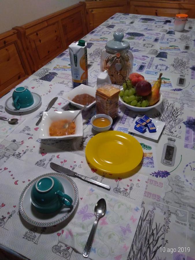 Beb Infamiglia Bed & Breakfast Cascinette ภายนอก รูปภาพ