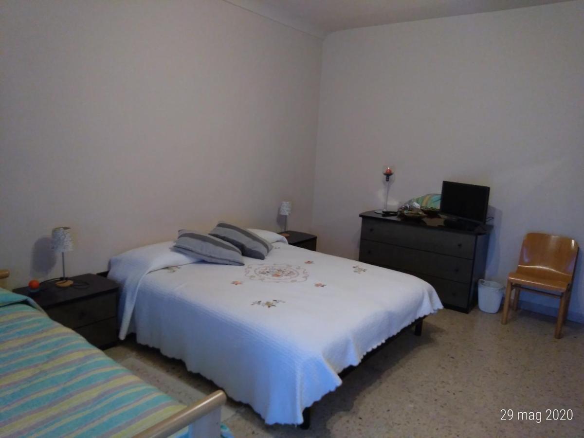 Beb Infamiglia Bed & Breakfast Cascinette ภายนอก รูปภาพ